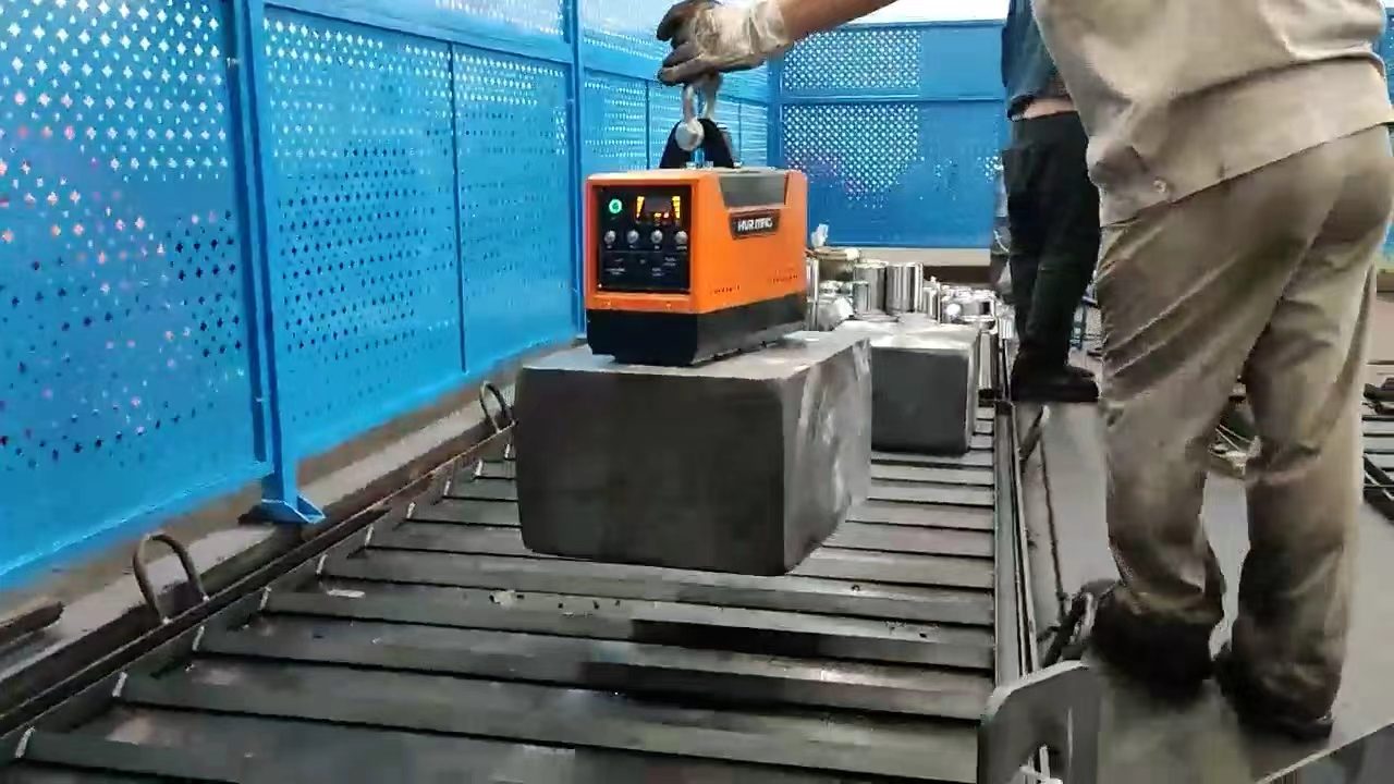 电池供电起重磁铁 500kg-5000kg